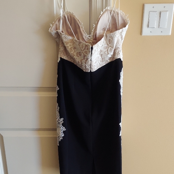 Ark & Co Black and Cream Lace Midi Dress - Picture 2 of 3